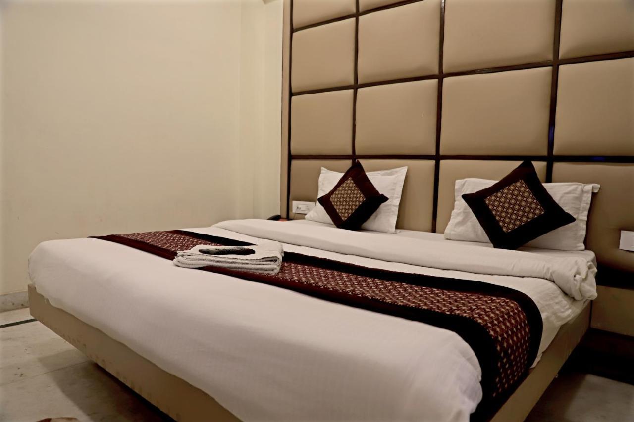 Hotel Klick International Neu-Delhi Exterior foto