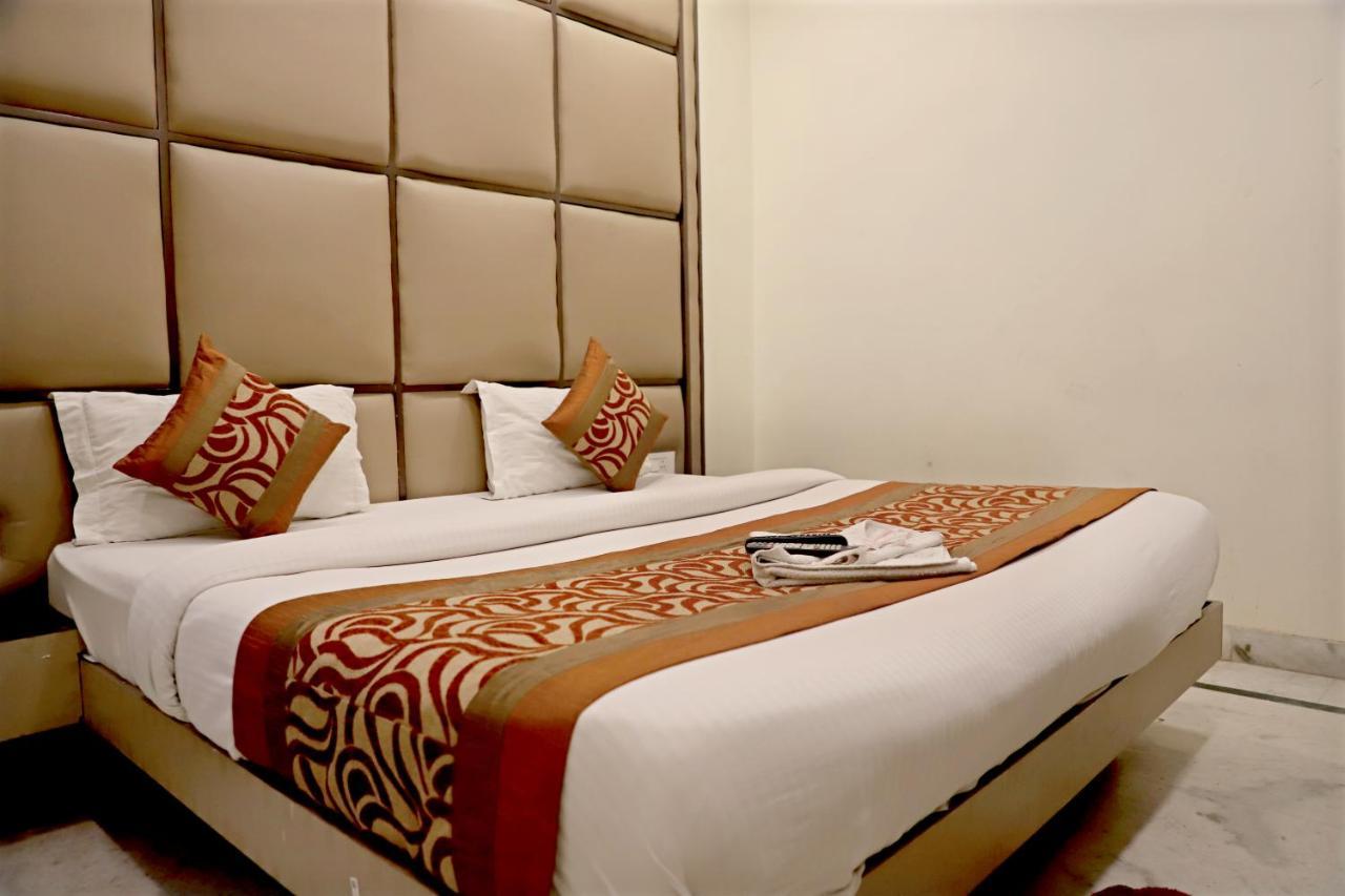 Hotel Klick International Neu-Delhi Exterior foto