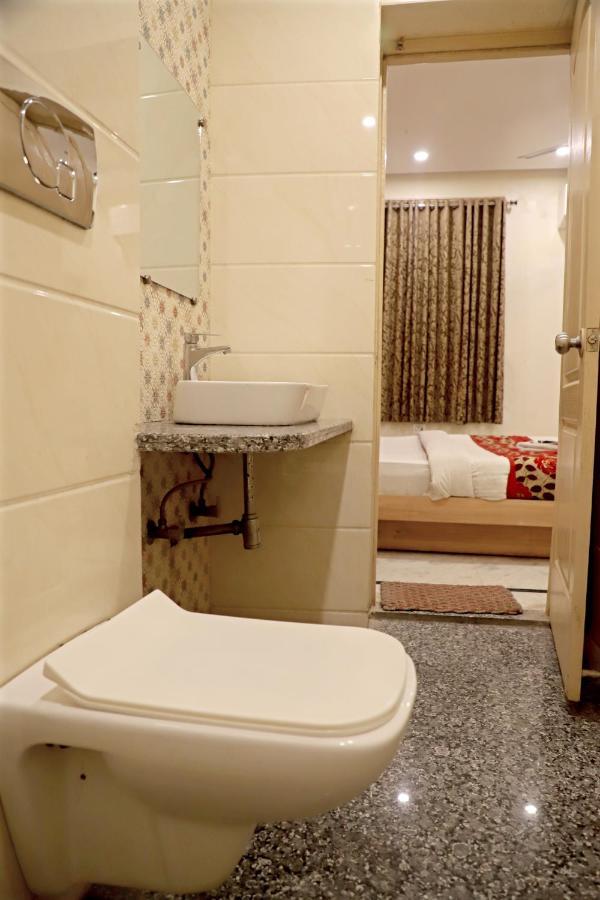 Hotel Klick International Neu-Delhi Exterior foto