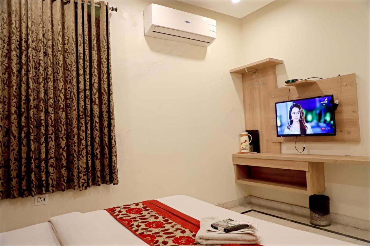 Hotel Klick International Neu-Delhi Exterior foto